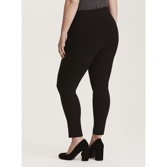 NWT Torrid 6 Short Black Pull-On Pixie Pants; Plus Size Womens Stretch 6X 30 30W - Picture 3 of 6